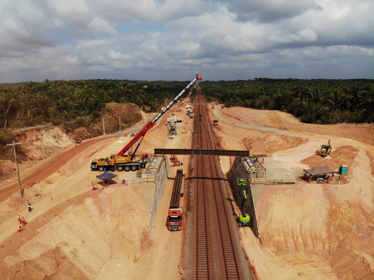 Rodoviário sobre Ferrovia Tufilândia MA